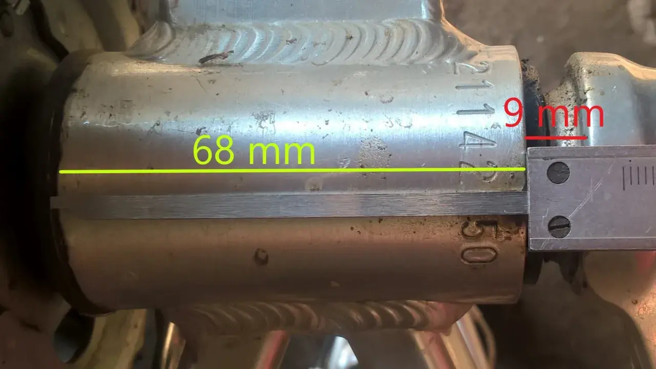 Pomiar szerokości mufy suportu (68 mm) i grubości podkładki (9 mm) pomoże Ci dobrać suport do roweru.