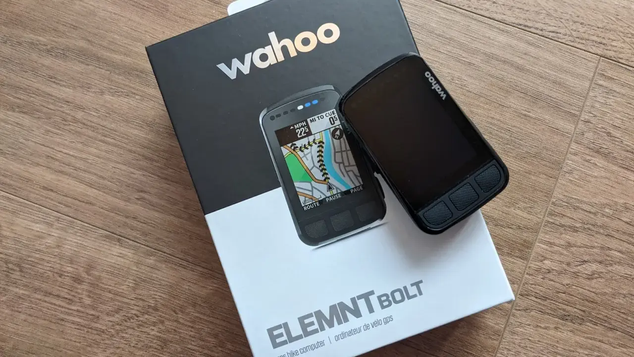 Nowy Wahoo ELEMNT BOLT v2, komputer rowerowy GPS, gotowy na przygodę.