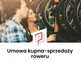 Para ogląda rowery, przygotowując umowę kupna-sprzedaży.