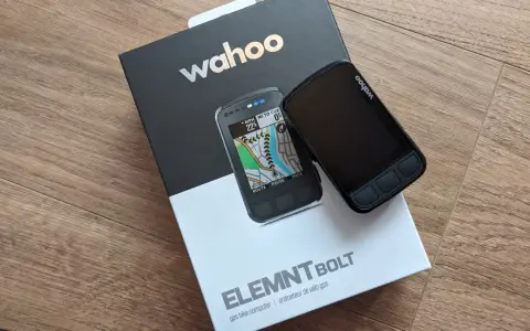 Nowy Wahoo ELEMNT BOLT v2, komputer rowerowy GPS, gotowy na przygodę.