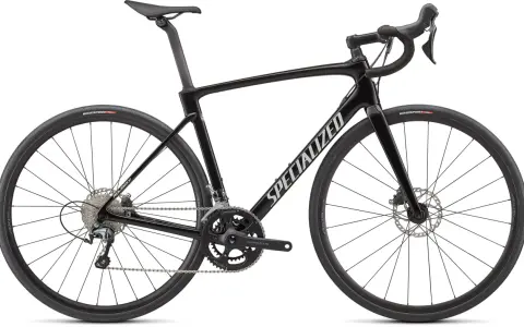 Elegancki, czarny rower szosowy endurance Specialized z tarczami hamulcowymi i napędem Shimano. Idealny na długie trasy.