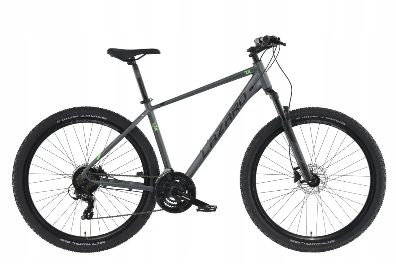 Szary rower górski Lázaro RX z zielonymi akcentami. To świetny wybór dla każdego, kto szuka solidnego sprzętu.